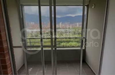 Apartamento de 3 alcobas en venta en Madera, Bello, 63 m² · foto 4 de 20