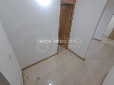 Apartamento de 3 alcobas en venta en Madera, Bello, 63 m² · foto 6 de 20