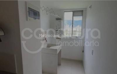 Apartamento de 3 alcobas en venta en Madera, Bello, 63 m² · foto 8 de 20