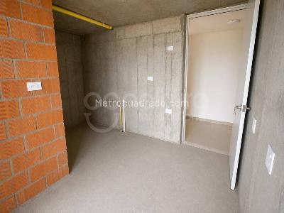 Apartamento de 3 alcobas en venta en Bucaros, Bello, 54 m² · foto 2 de 10