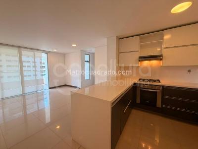 Apartamento de 2 alcobas en arriendo en Los Balsos, Medellín, 109 m² · foto 4 de 16