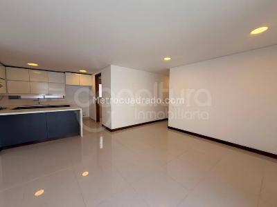 Apartamento de 2 alcobas en arriendo en Los Balsos, Medellín, 109 m² · foto 6 de 16
