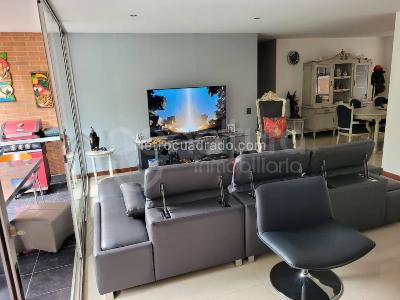 Apartamento en venta en Loma Benedictinos, Envigado · foto 4 de 13
