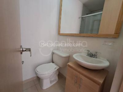 Apartamento de 3 alcobas en arriendo en San Jose, Sabaneta, 78 m² · foto 13 de 16