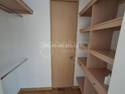 Apartamento de 3 alcobas en arriendo en San Jose, Sabaneta, 78 m² · foto 8 de 16