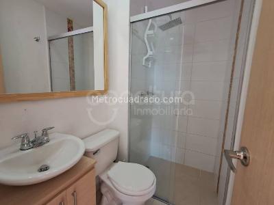 Apartamento de 3 alcobas en arriendo en San Jose, Sabaneta, 78 m² · foto 9 de 16