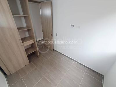 Apartamento de 3 alcobas en venta en Niquia, Bello, 56 m² · foto 10 de 20