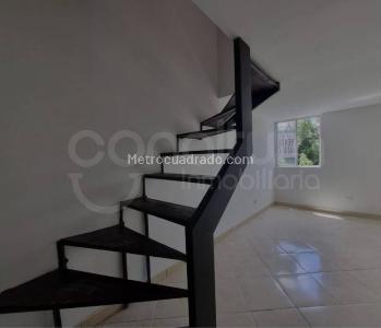 Apartamento de 4 alcobas en venta en Terranova, Bello, 58 m² · foto 4 de 19