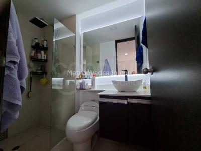 Apartamento de 2 alcobas en venta en Parque, Sabaneta, 72 m² · foto 10 de 14