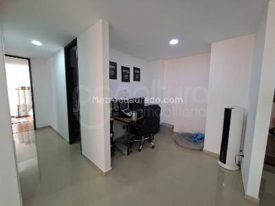 Apartamento de 2 alcobas en venta en Parque, Sabaneta, 72 m² · foto 6 de 14