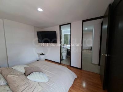 Apartamento de 2 alcobas en venta en Parque, Sabaneta, 72 m² · foto 8 de 14