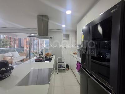 Apartamento de 2 alcobas en venta en Suramerica, Itagüí, 88 m² · foto 8 de 20
