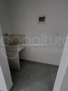 Apartamento de 2 alcobas en venta en Madera, Bello, 40 m² · foto 10 de 10