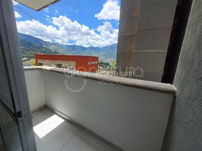 Apartamento de 2 alcobas en venta en Serramonte, Bello, 54 m² · foto 14 de 15