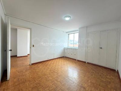 Apartamento en venta en La Candelaria, Medellín · foto 10 de 17