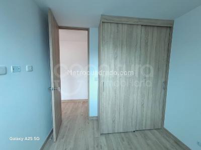 Apartamento de 2 alcobas en venta en San Jose, Sabaneta, 76 m² · foto 9 de 15