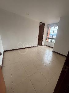 Apartamento de 3 alcobas en arriendo en Loma De Los Parra, Medellín, 153 m² · foto 9 de 19