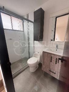 Apartamento de 3 alcobas en arriendo en Loma De Los Parra, Medellín, 153 m² · foto 14 de 18