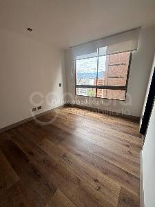 Apartamento de 3 alcobas en arriendo en Loma De Los Parra, Medellín, 153 m² · foto 7 de 18