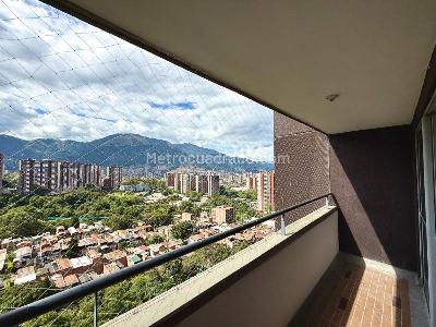 Apartamento de 3 alcobas en venta en Amazonia, Bello, 72 m² · foto 11 de 17
