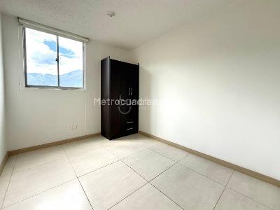 Apartamento de 3 alcobas en venta en Amazonia, Bello, 72 m² · foto 15 de 17