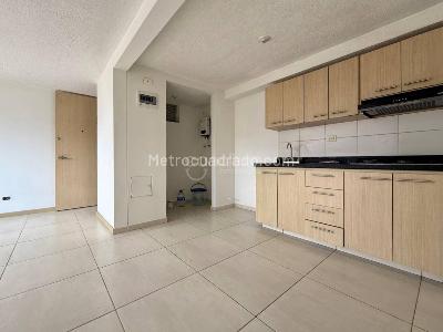 Apartamento de 3 alcobas en venta en Amazonia, Bello, 72 m² · foto 2 de 17