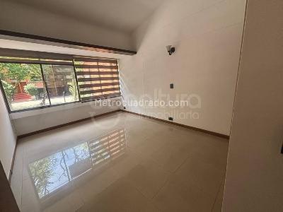 Apartamento en arriendo en El Tesoro, Medellín · foto 7 de 17