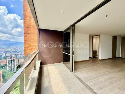 Apartaestudio en arriendo en El Poblado, Medellín, 67 m² · foto 15 de 19