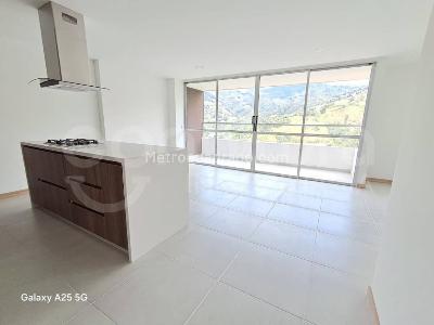 Apartamento en venta en Loma San Jose, Sabaneta · foto 4 de 16