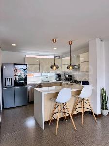 Apartamento de 2 alcobas en venta en Los Balsos, Medellín, 129 m² · foto 7 de 13