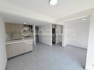 Apartamento de 2 alcobas en venta en Serramonte, Bello, 52 m² · foto 3 de 11