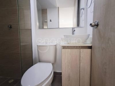 Apartamento de 2 alcobas en venta en Amazonia, Bello, 52 m² · foto 11 de 17