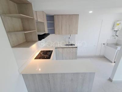 Apartamento de 2 alcobas en venta en Amazonia, Bello, 52 m² · foto 2 de 17