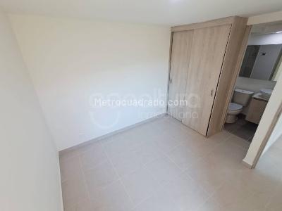 Apartamento de 2 alcobas en venta en Amazonia, Bello, 52 m² · foto 8 de 17