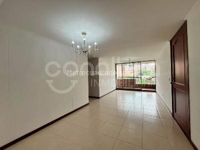 Apartamento de 3 alcobas en arriendo en Los Balsos, Medellín, 145 m² · foto 3 de 13