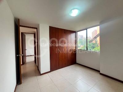 Apartamento de 3 alcobas en arriendo en Los Balsos, Medellín, 145 m² · foto 7 de 13