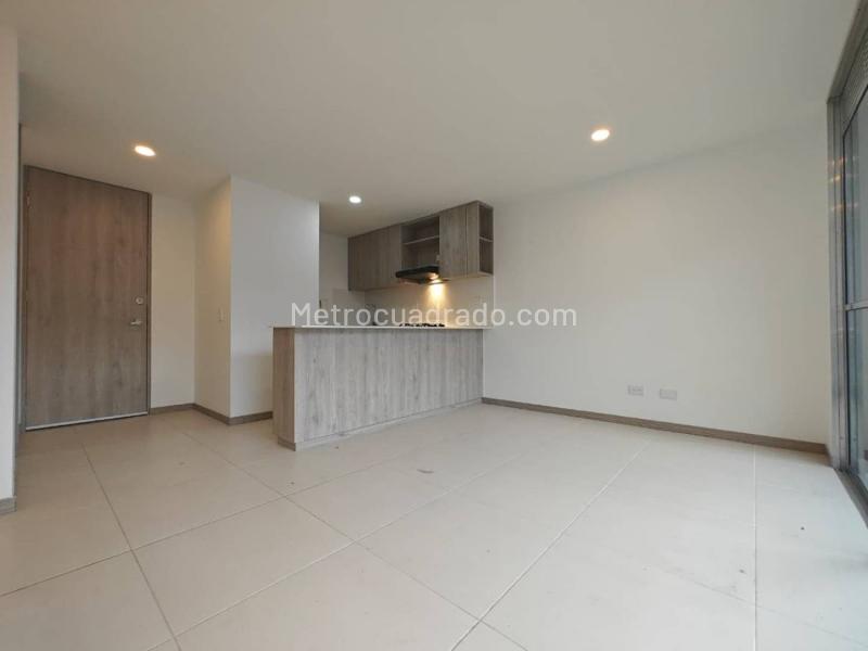 Modern 3BR Apartment with Balcony in Villa Paula - 3