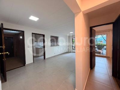 Apartamento de 2 alcobas en arriendo en Loma De Los Parra, Medellín, 76 m² · foto 10 de 15