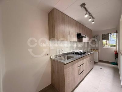 Apartamento de 2 alcobas en arriendo en Loma De Los Parra, Medellín, 76 m² · foto 4 de 15