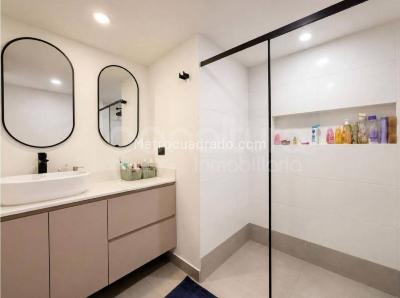 Apartamento de 3 alcobas en venta en El Poblado, Medellín, 101 m² · foto 14 de 19