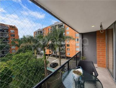 Apartamento de 3 alcobas en venta en El Poblado, Medellín, 101 m² · foto 16 de 19