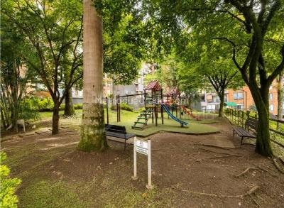 Apartamento de 3 alcobas en venta en El Poblado, Medellín, 101 m² · foto 18 de 19