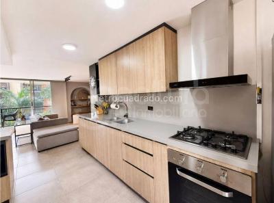 Apartamento de 3 alcobas en venta en El Poblado, Medellín, 101 m² · foto 2 de 19