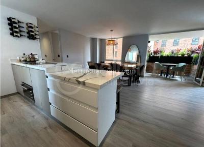 Apartamento en venta en Castropol, Medellín · foto 2 de 15