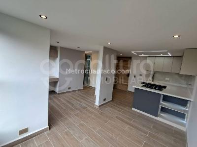 Apartamento de 2 alcobas en venta en Pan De Azucar, Sabaneta, 53 m² · foto 3 de 17