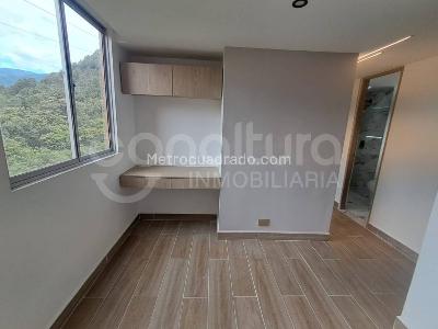 Apartamento de 2 alcobas en venta en Pan De Azucar, Sabaneta, 53 m² · foto 5 de 17