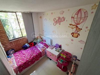Apartamento de 3 alcobas en venta en Valadares, Bello, 67 m² · foto 14 de 20