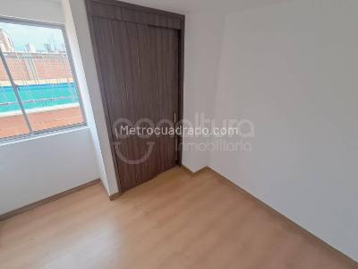 Apartamento de 3 alcobas en venta en Niquia, Bello, 103 m² · foto 6 de 12