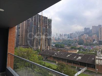 Apartamento de 3 alcobas en arriendo en Ciudad Del Rio, Medellín, 121 m² · foto 15 de 17