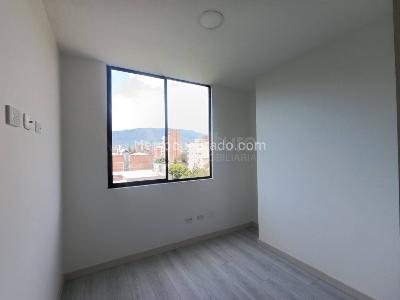 Apartamento en venta en Los Colores, Medellín · foto 10 de 18